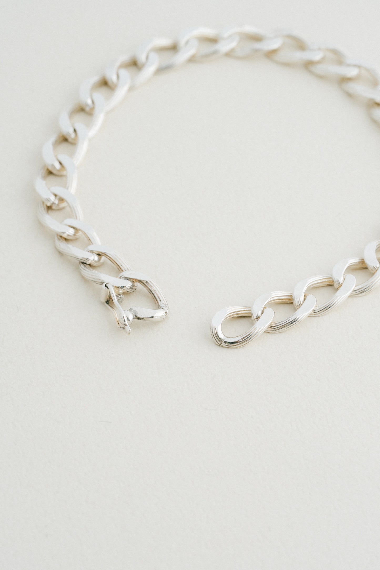 Textured Curb Chain Bracelet (Italy)