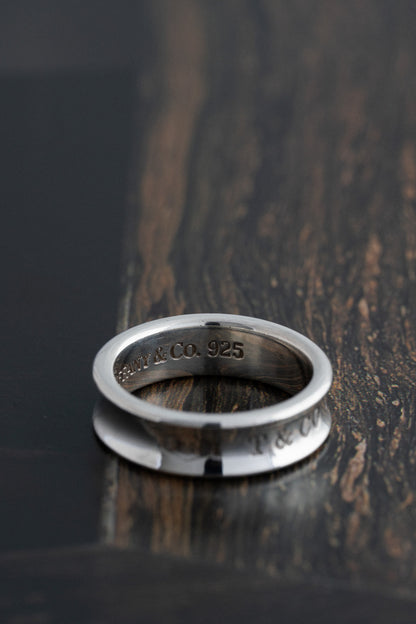 Tiffany & Co.｜1837 Ring