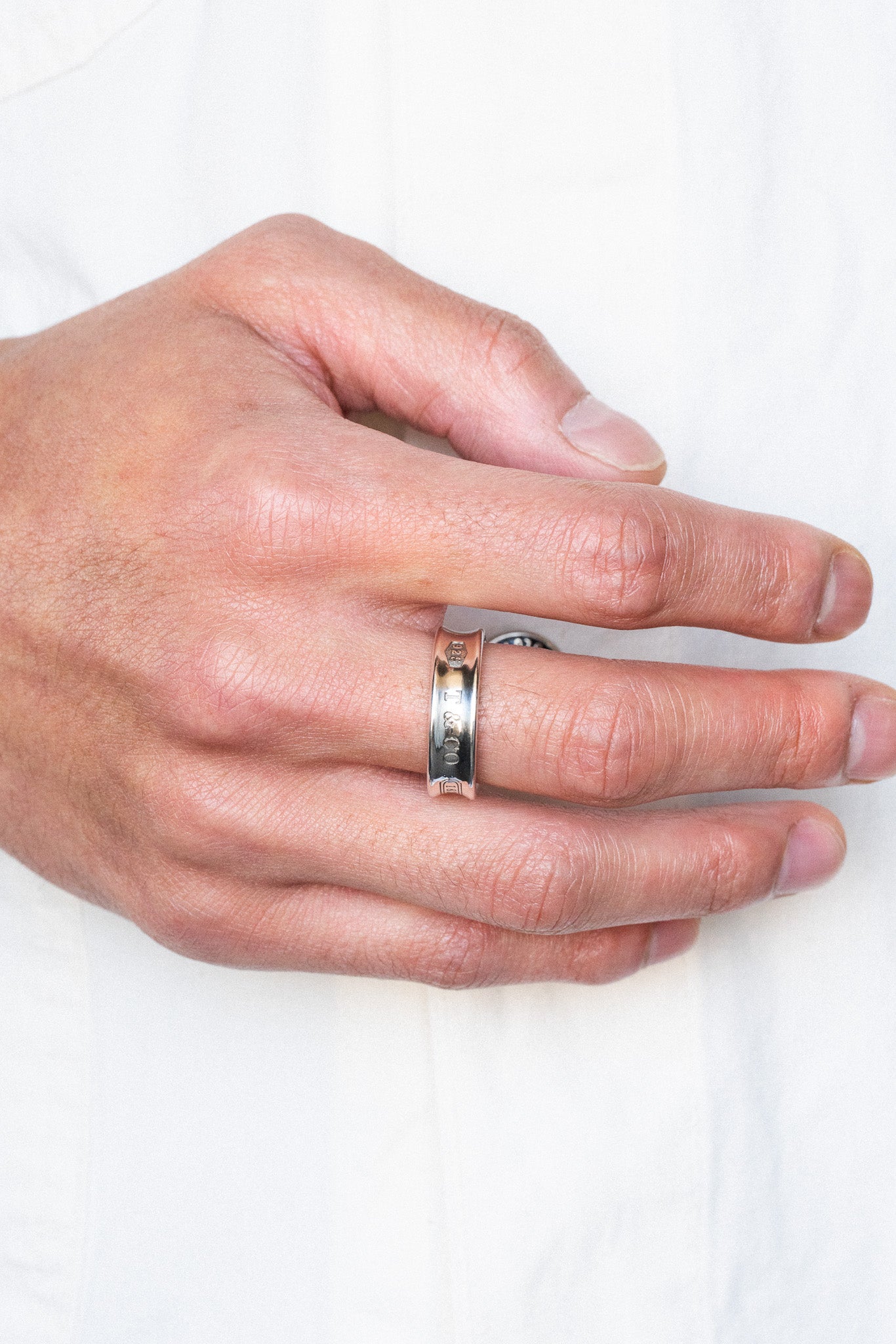 Tiffany & Co.｜1837 Ring