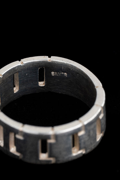 Geometric Cutout Ring