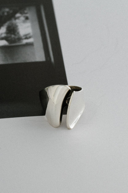 Hans Hansen｜Sculptural Split Ring (Denmark)