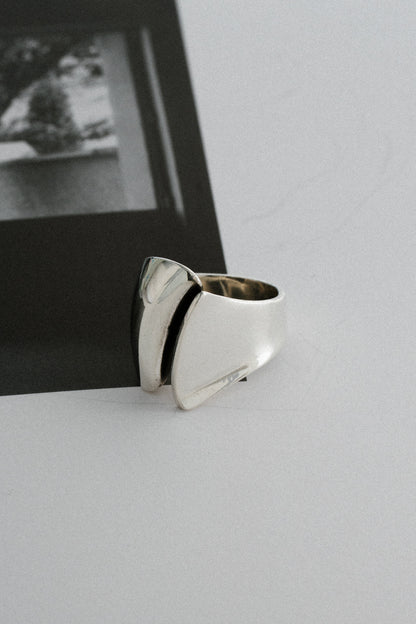 Hans Hansen｜Sculptural Split Ring (Denmark)