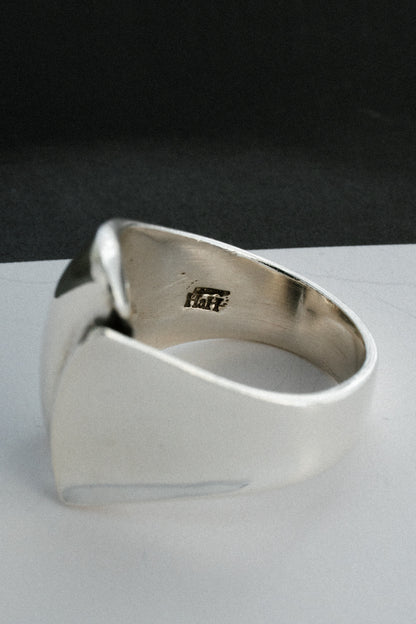 Hans Hansen｜Sculptural Split Ring (Denmark)