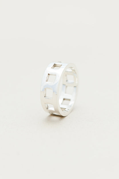 Gucci｜Square Cut-Out Ring (Italy)