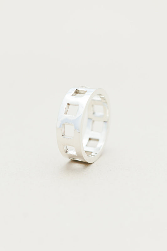 Gucci｜Square Cut-Out Ring (Italy)