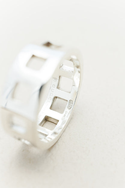 Gucci｜Square Cut-Out Ring (Italy)