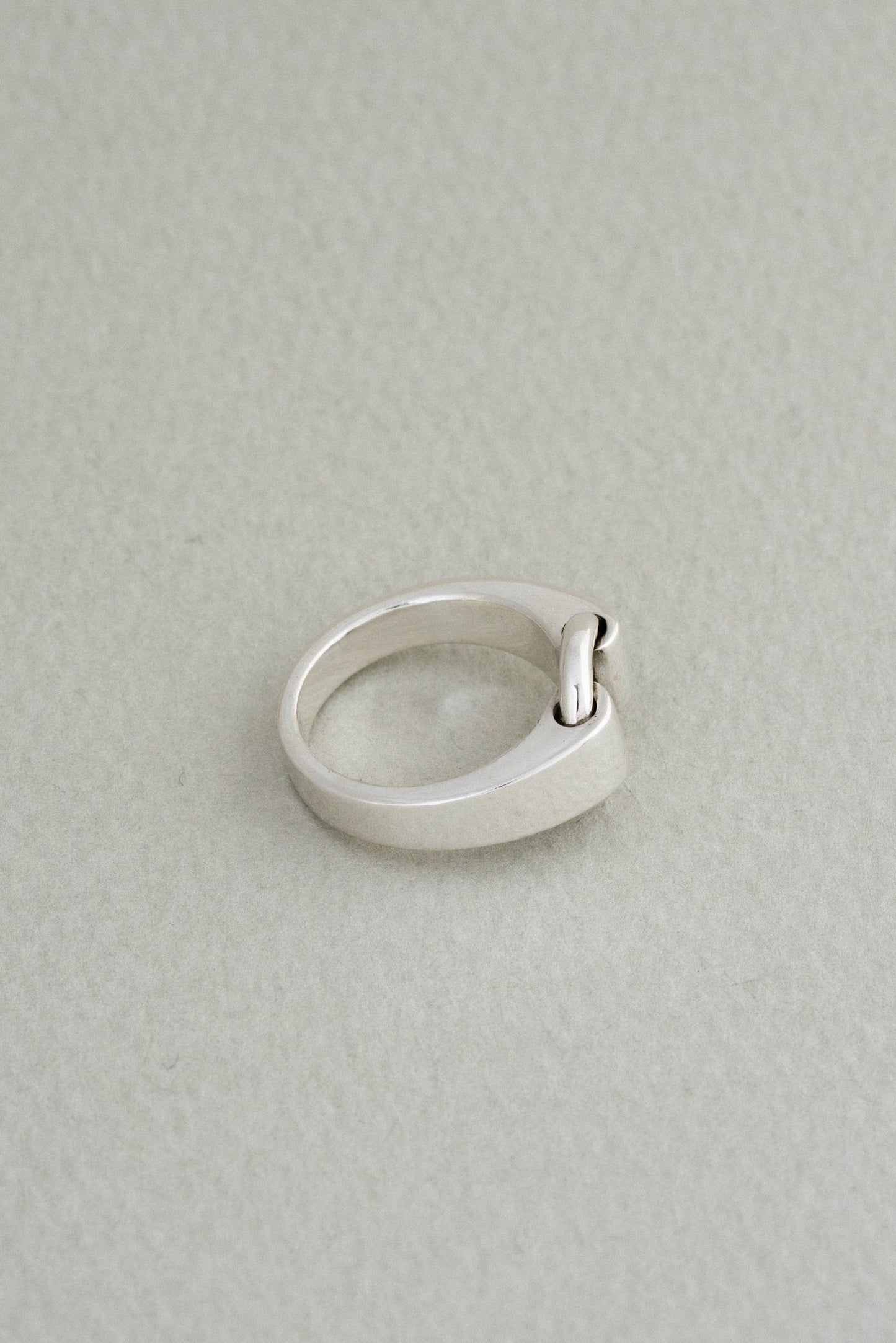 Circle Link Ring