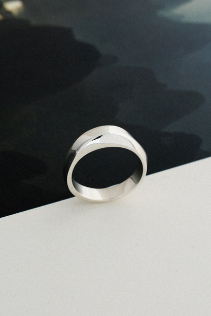 Tiffany & Co.｜Knife Edge Ring