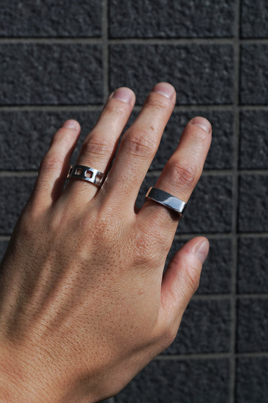 Gucci｜Square Cut-Out Ring (Italy)