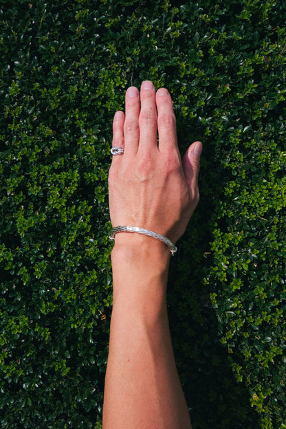 UNOAERRE｜Braided & Polished Bangle (Italy)