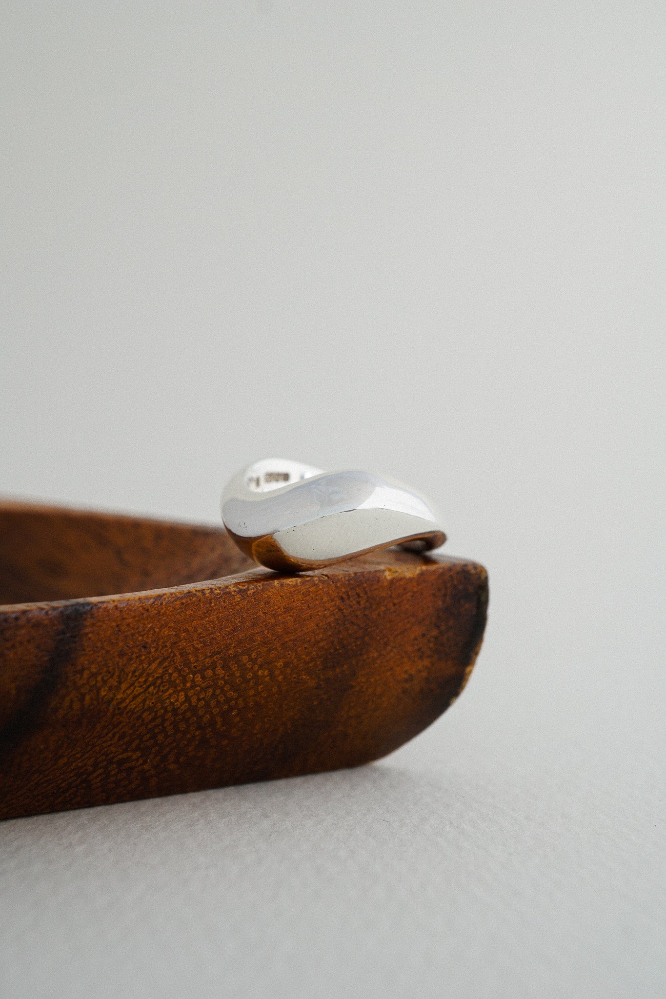 Organic Wave Ring (UK, 1998)