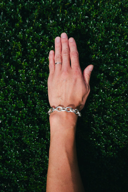 ARMBRUST｜Textured Oval Link Bracelet (USA)