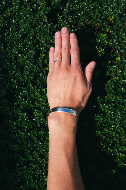 GUCCI｜Plate Bangle (Italy)