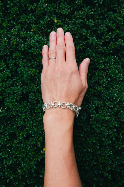 Twisted Circle Link Bracelet (Mexico)