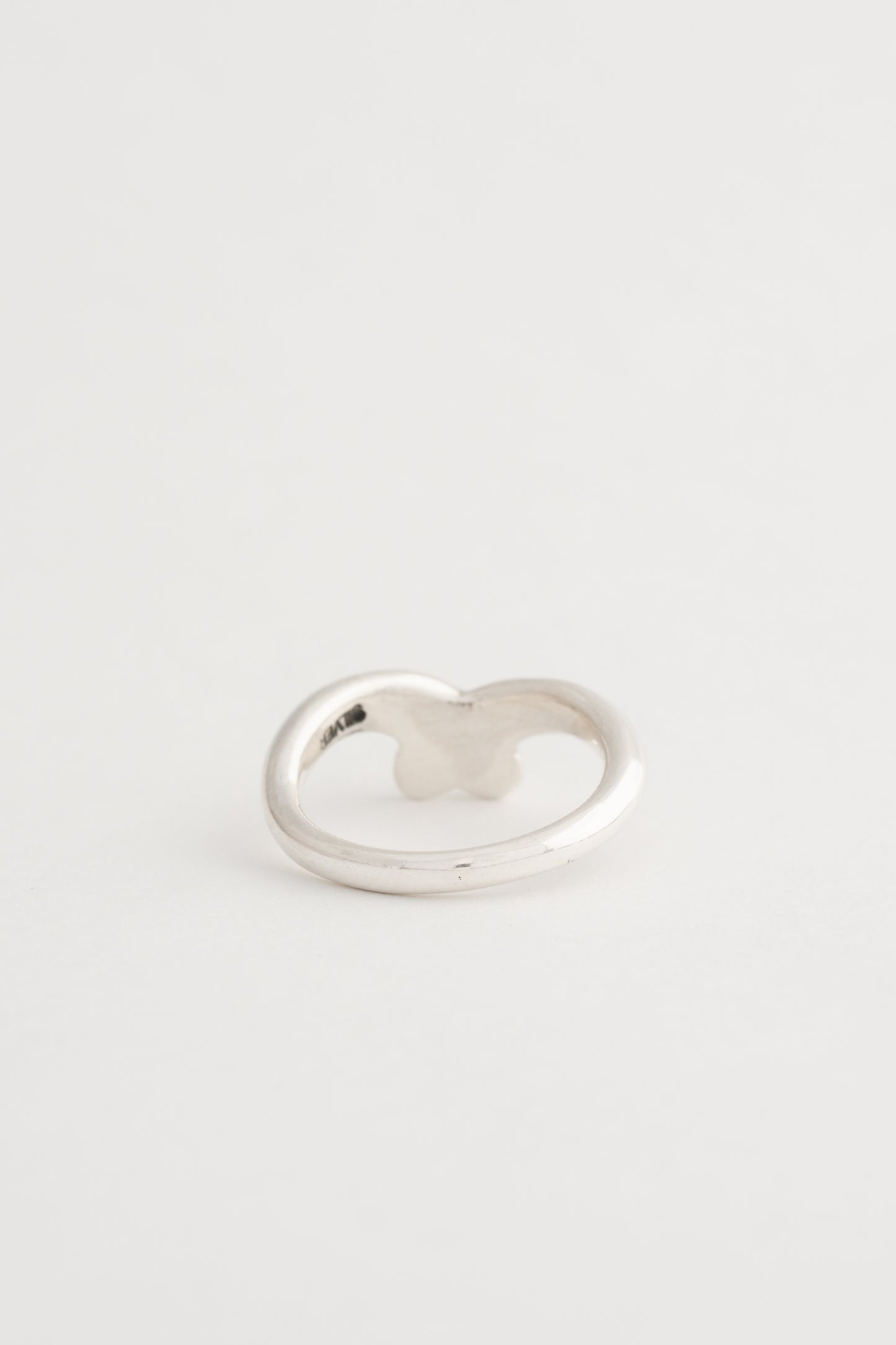 Cross Curve Ring