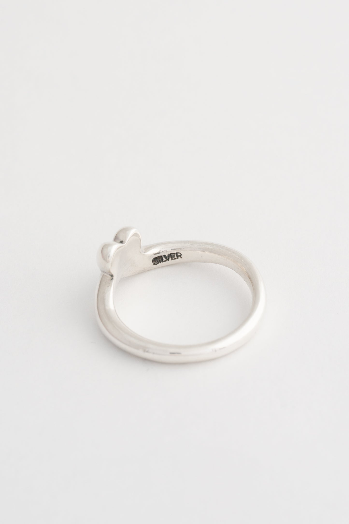 Cross Curve Ring