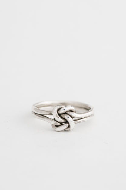 Knot Ring