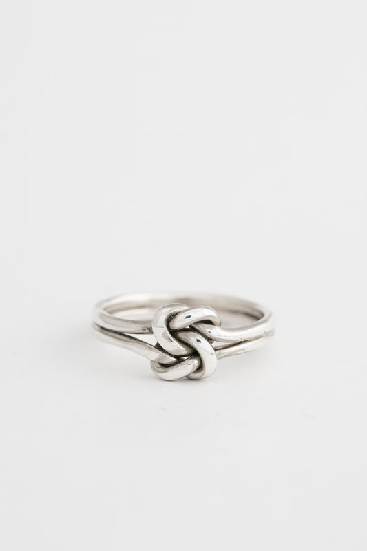 Knot Ring