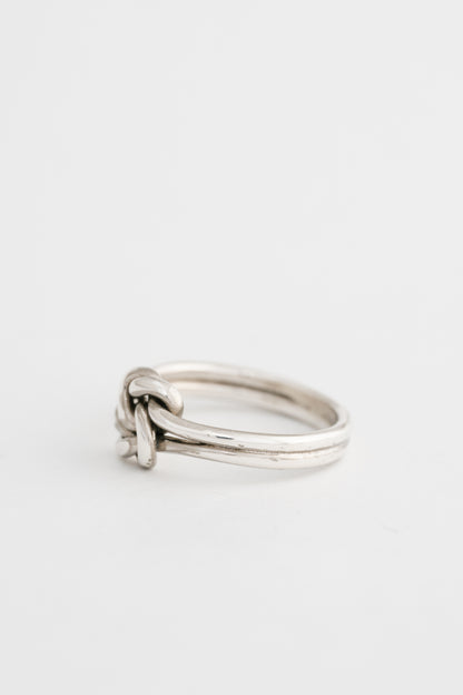 Knot Ring