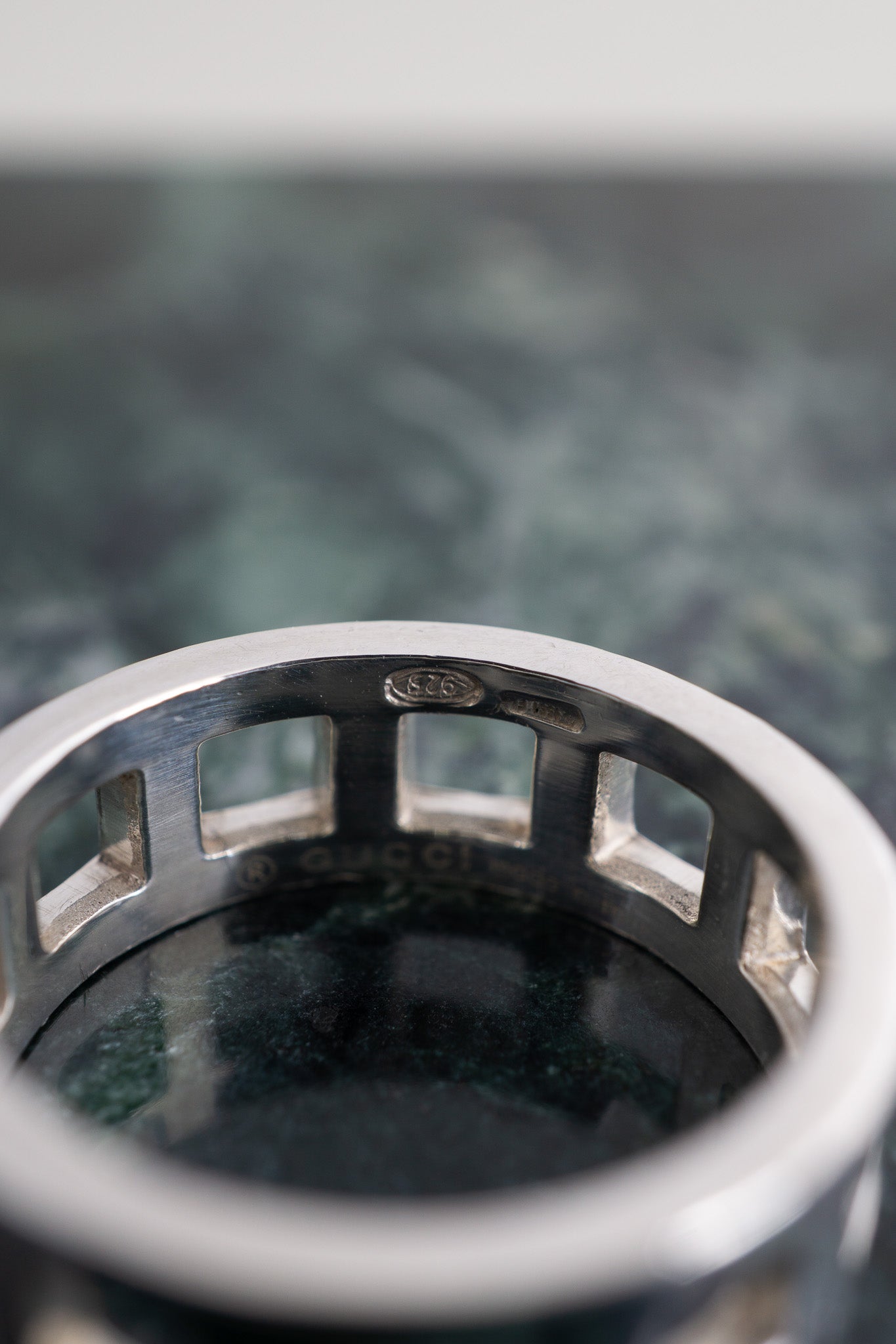 Gucci｜Square Cut-Out Ring (Italy)