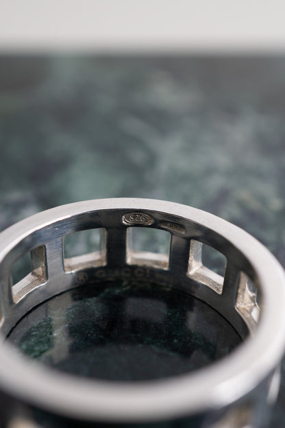 Gucci｜Square Cut-Out Ring (Italy)