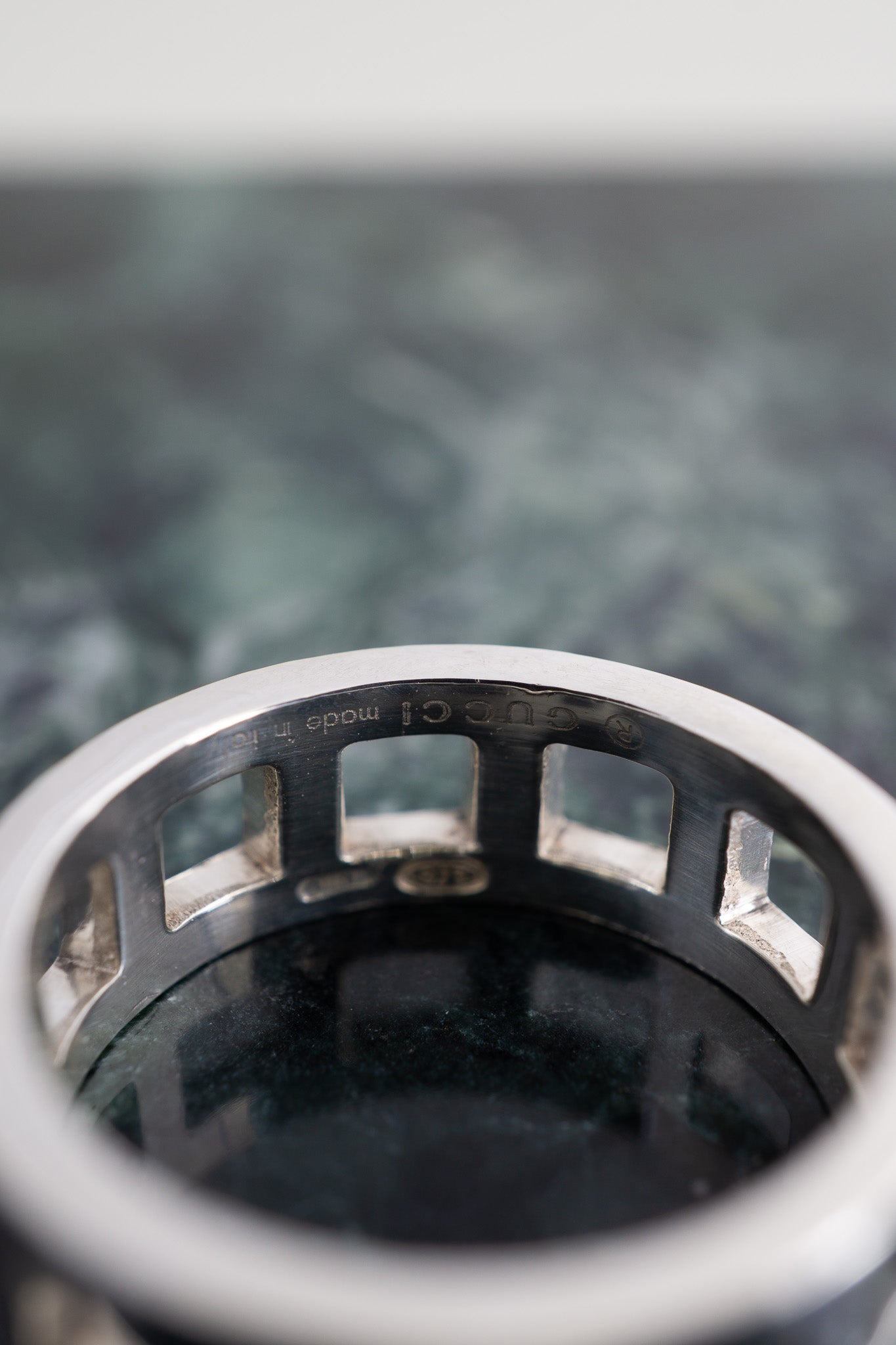 Gucci｜Square Cut-Out Ring (Italy)