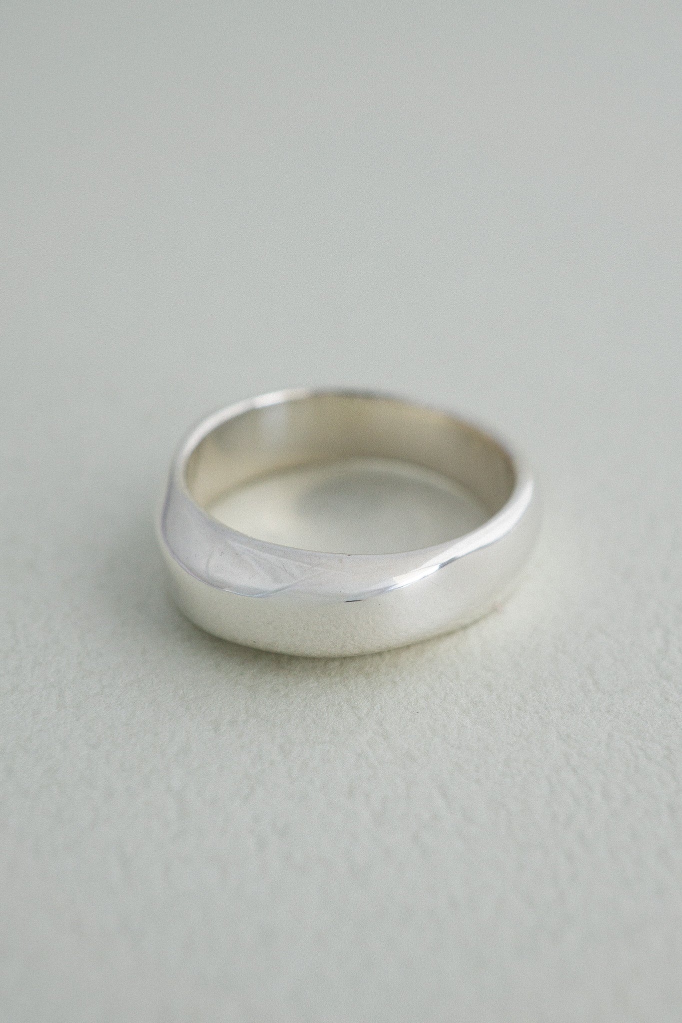 Tiffany & Co.｜Knife Edge Ring (1999)