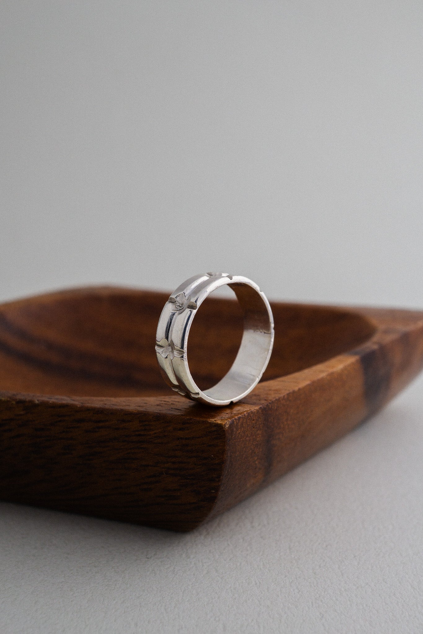 Grooved Band Ring (Birmingham / 1977)