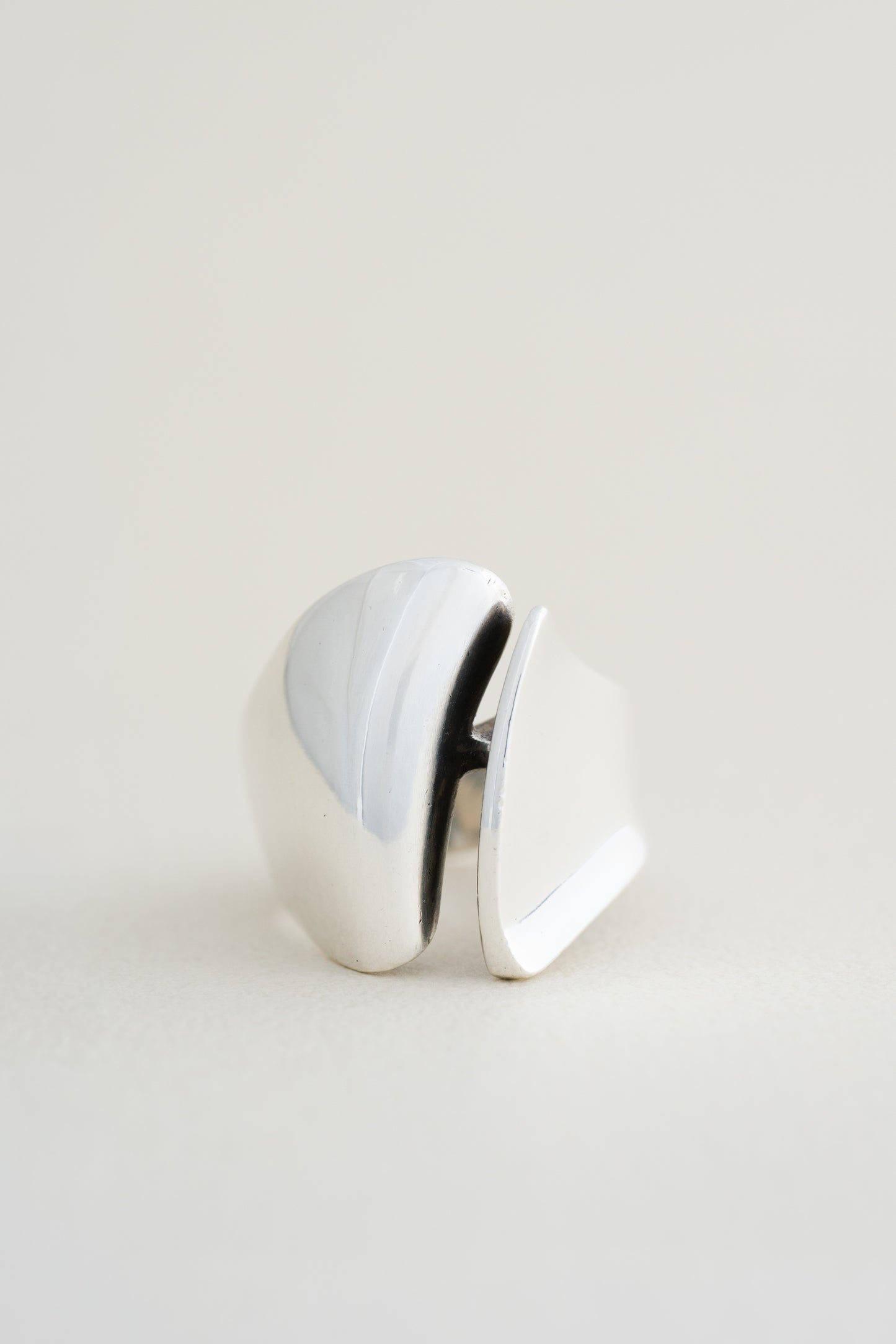 Hans Hansen｜Sculptural Split Ring (Denmark)