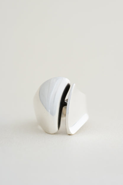 Hans Hansen｜Sculptural Split Ring (Denmark)