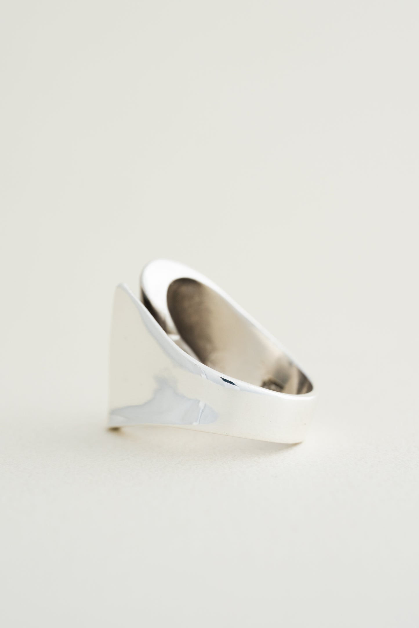Hans Hansen｜Sculptural Split Ring (Denmark)