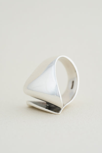Hans Hansen｜Sculptural Split Ring (Denmark)