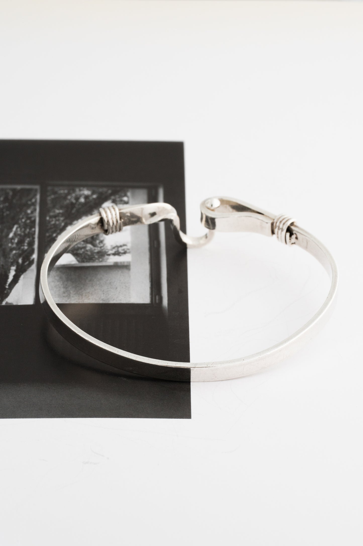 Hook and Eye Bangle (Mexico)
