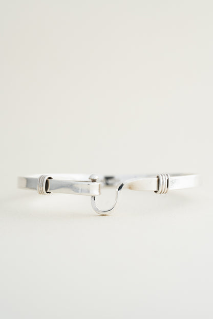 Hook and Eye Bangle (Mexico)