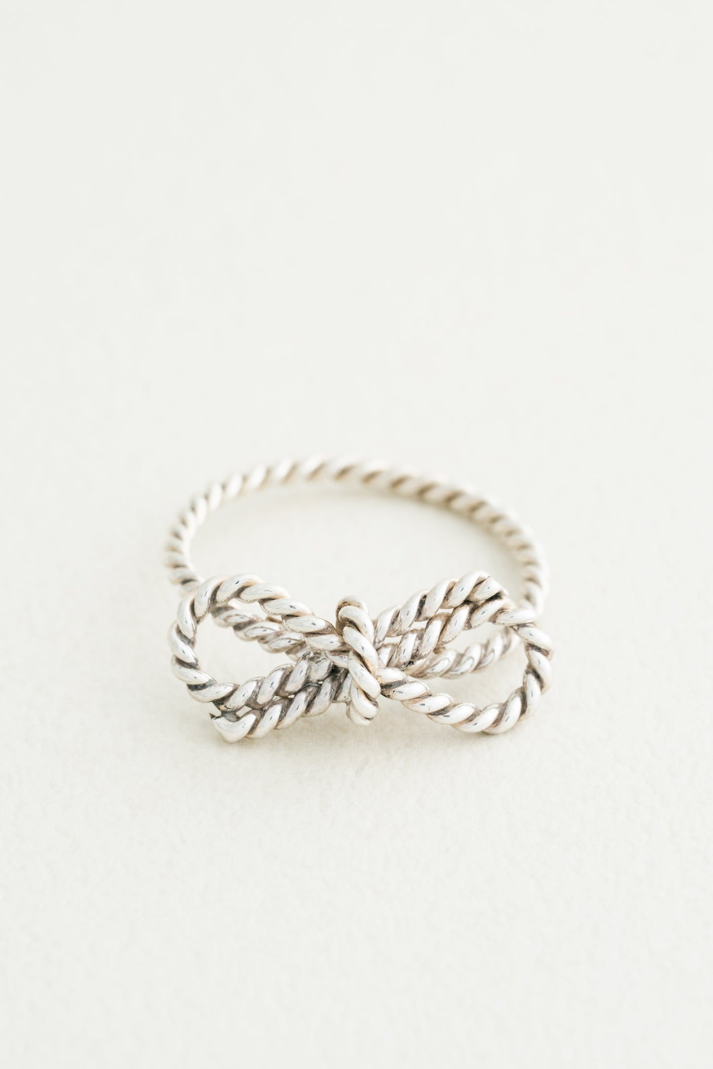 Tiffany & Co.｜Twisted Bow Ring (Italy)