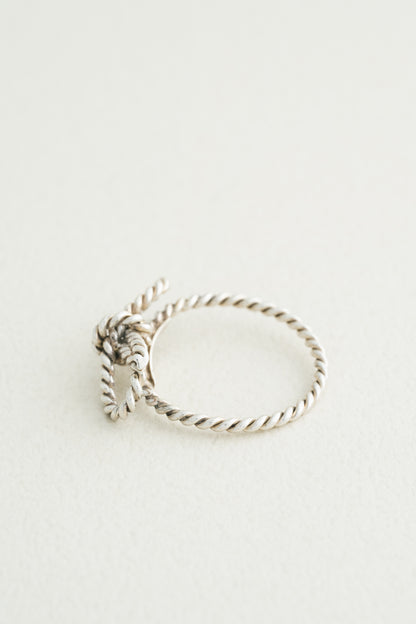 Tiffany & Co.｜Twisted Bow Ring (Italy)