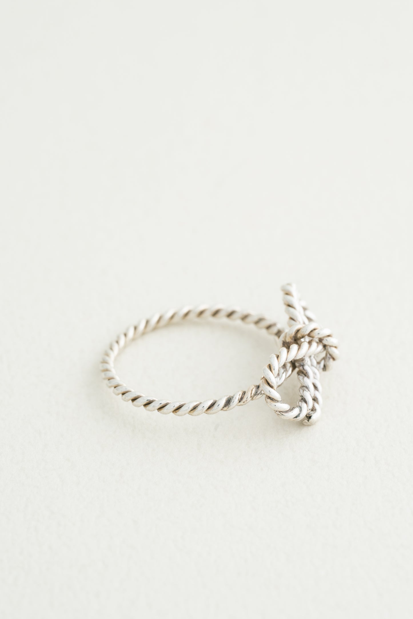 Tiffany & Co.｜Twisted Bow Ring (Italy)