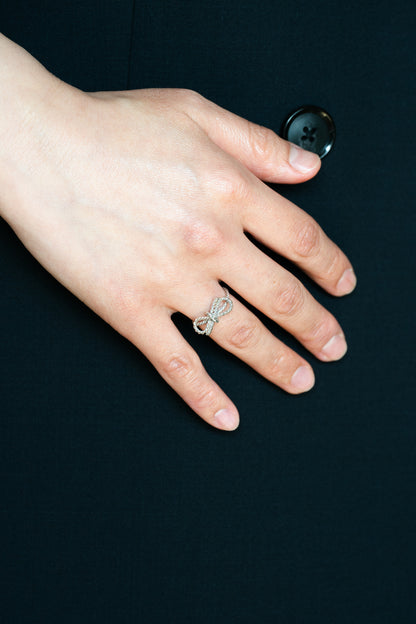 Tiffany & Co.｜Twisted Bow Ring (Italy)