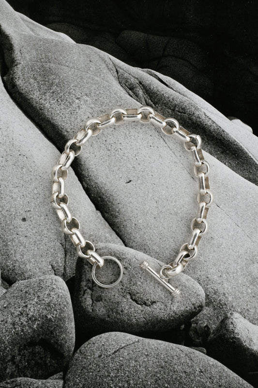 Bar Link Toggle Bracelet