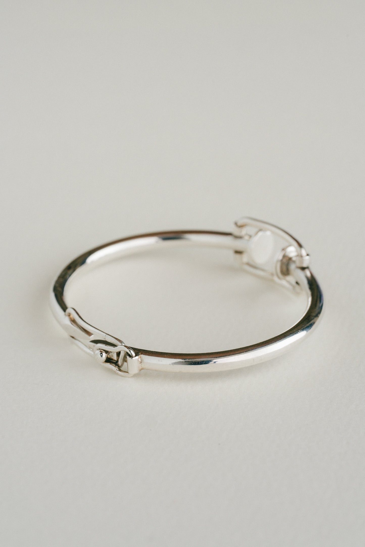 Gucci｜Nail Motif Bangle