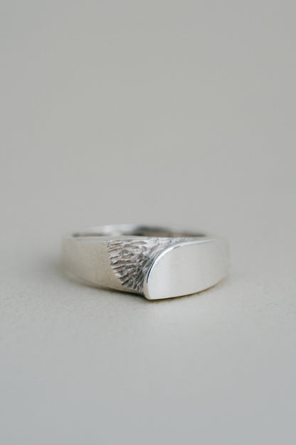 Matti J. Hyvärinen｜Textured Modernist Ring (Finland, 1975)