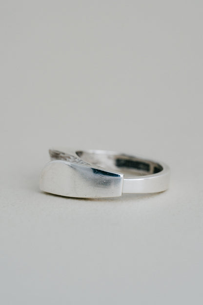 Matti J. Hyvärinen｜Textured Modernist Ring (Finland, 1975)