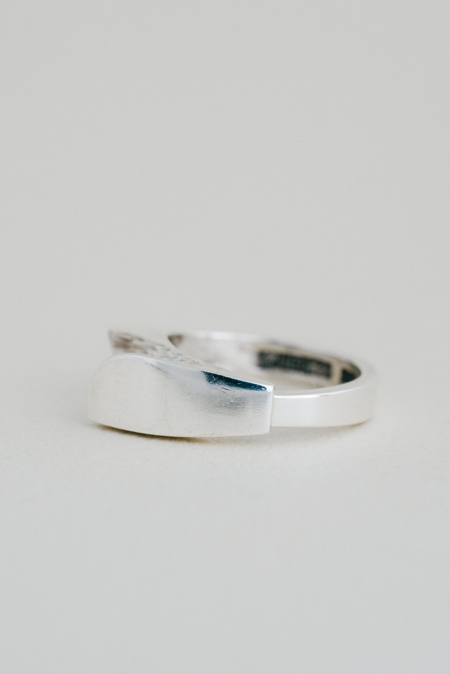 Matti J. Hyvärinen｜Textured Modernist Ring (Finland, 1975)