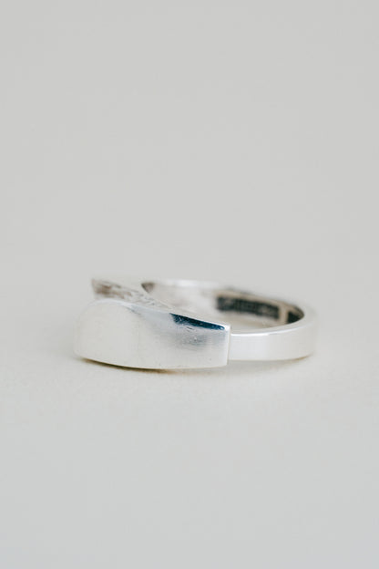 Matti J. Hyvärinen｜Textured Modernist Ring (Finland, 1975)