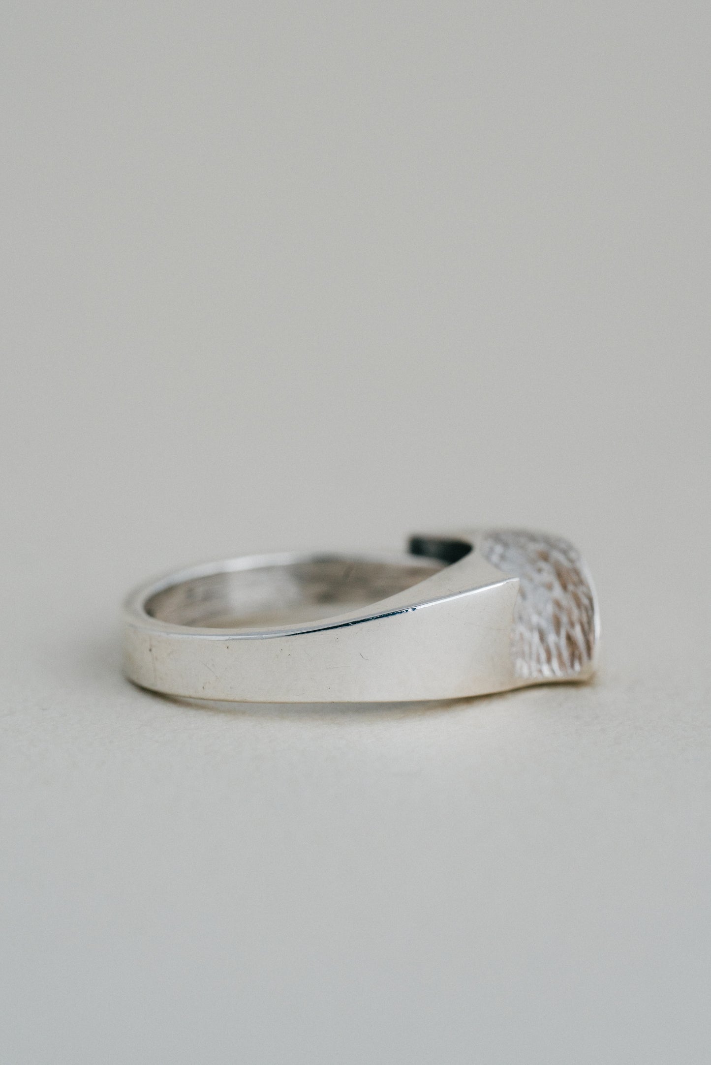 Matti J. Hyvärinen｜Textured Modernist Ring (Finland, 1975)