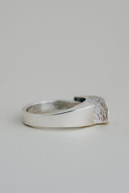 Matti J. Hyvärinen｜Textured Modernist Ring (Finland, 1975)
