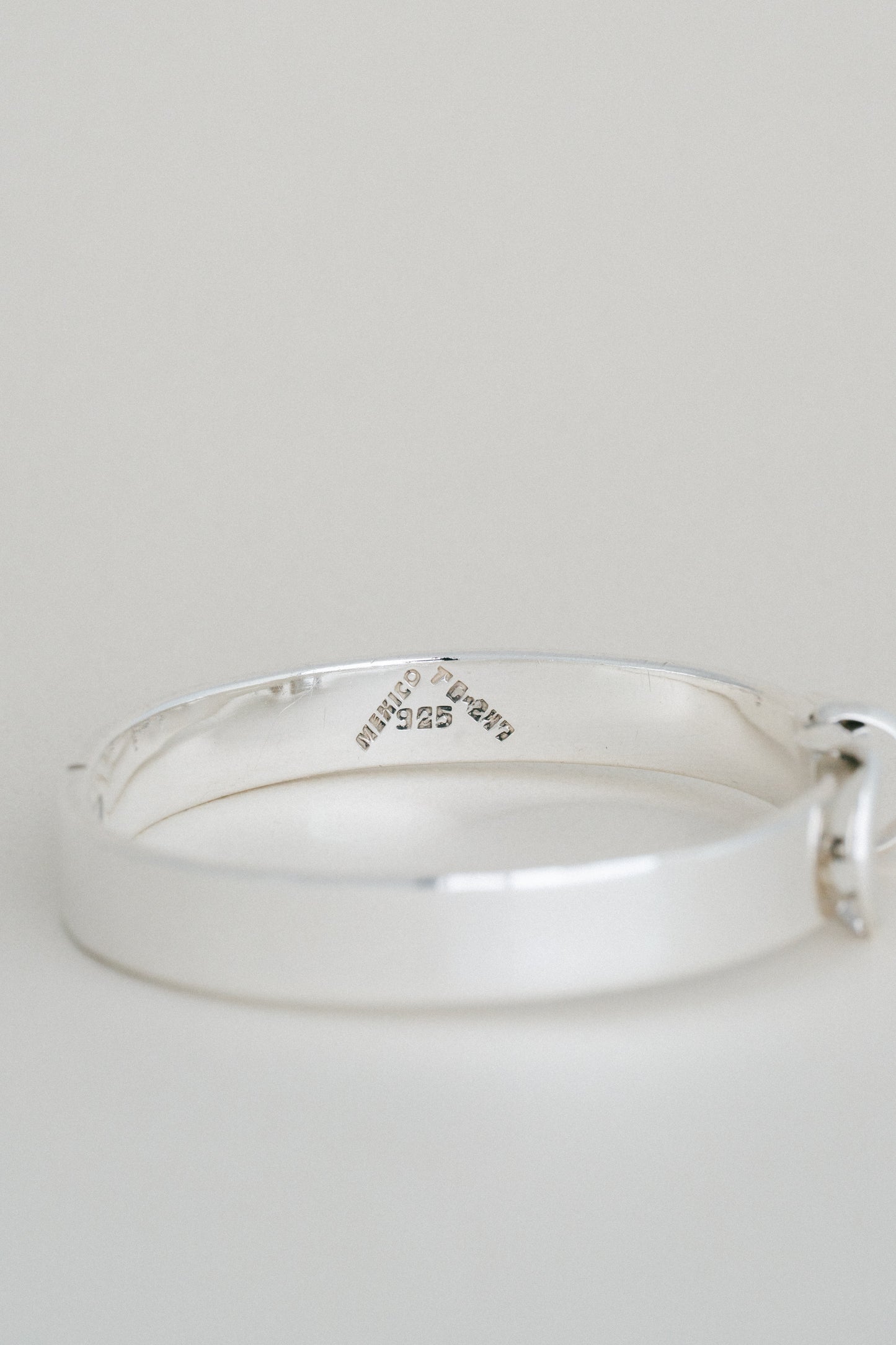 Buckle Bangle (Mexico)