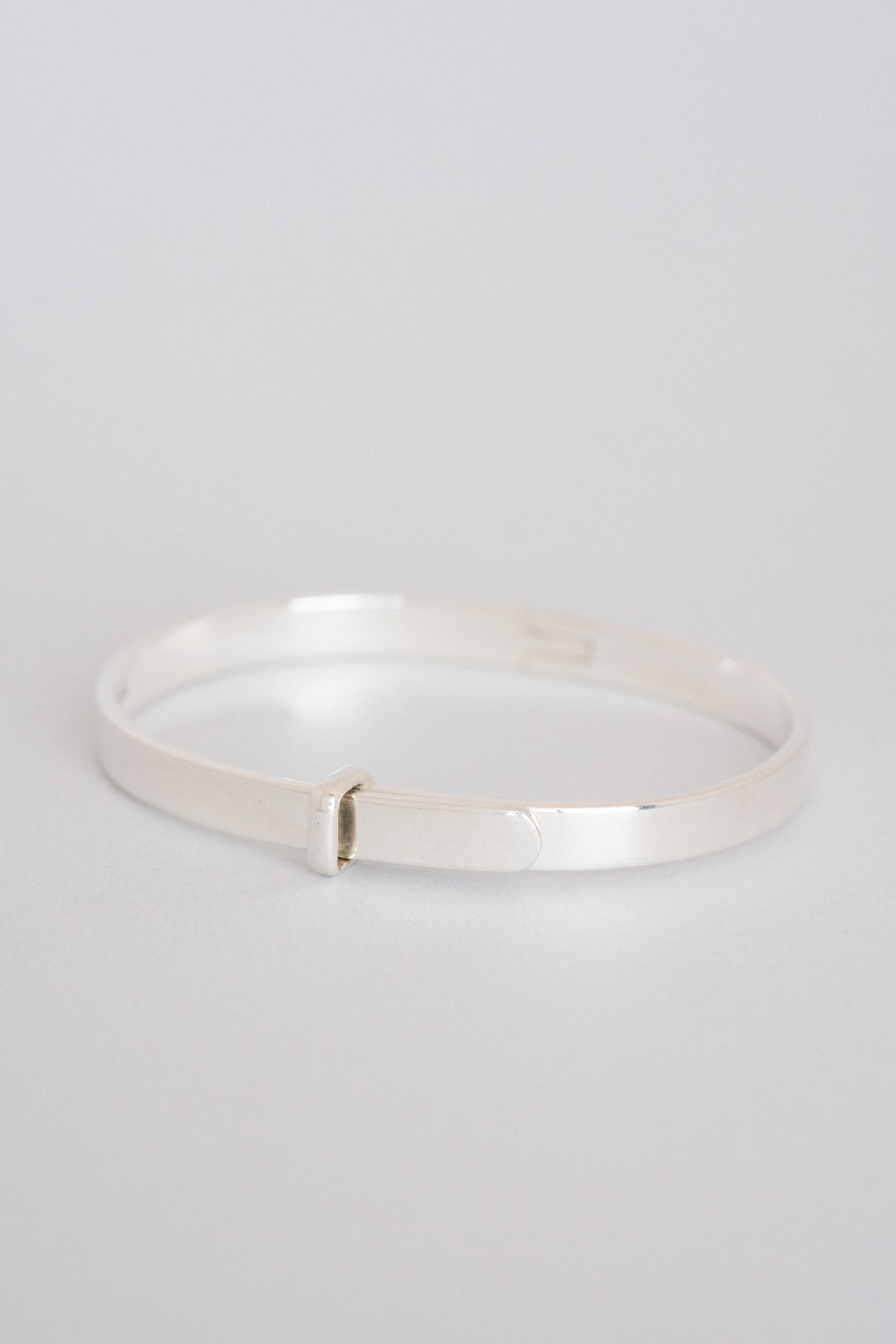 Minimal Line Bangle (Mexico)