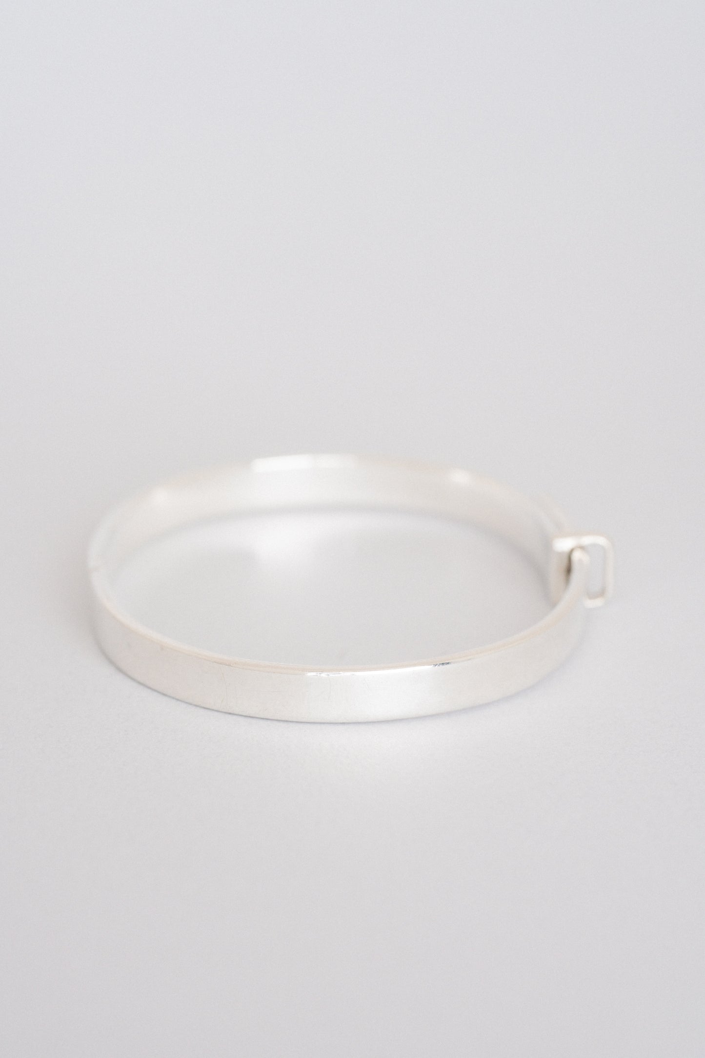 Minimal Line Bangle (Mexico)