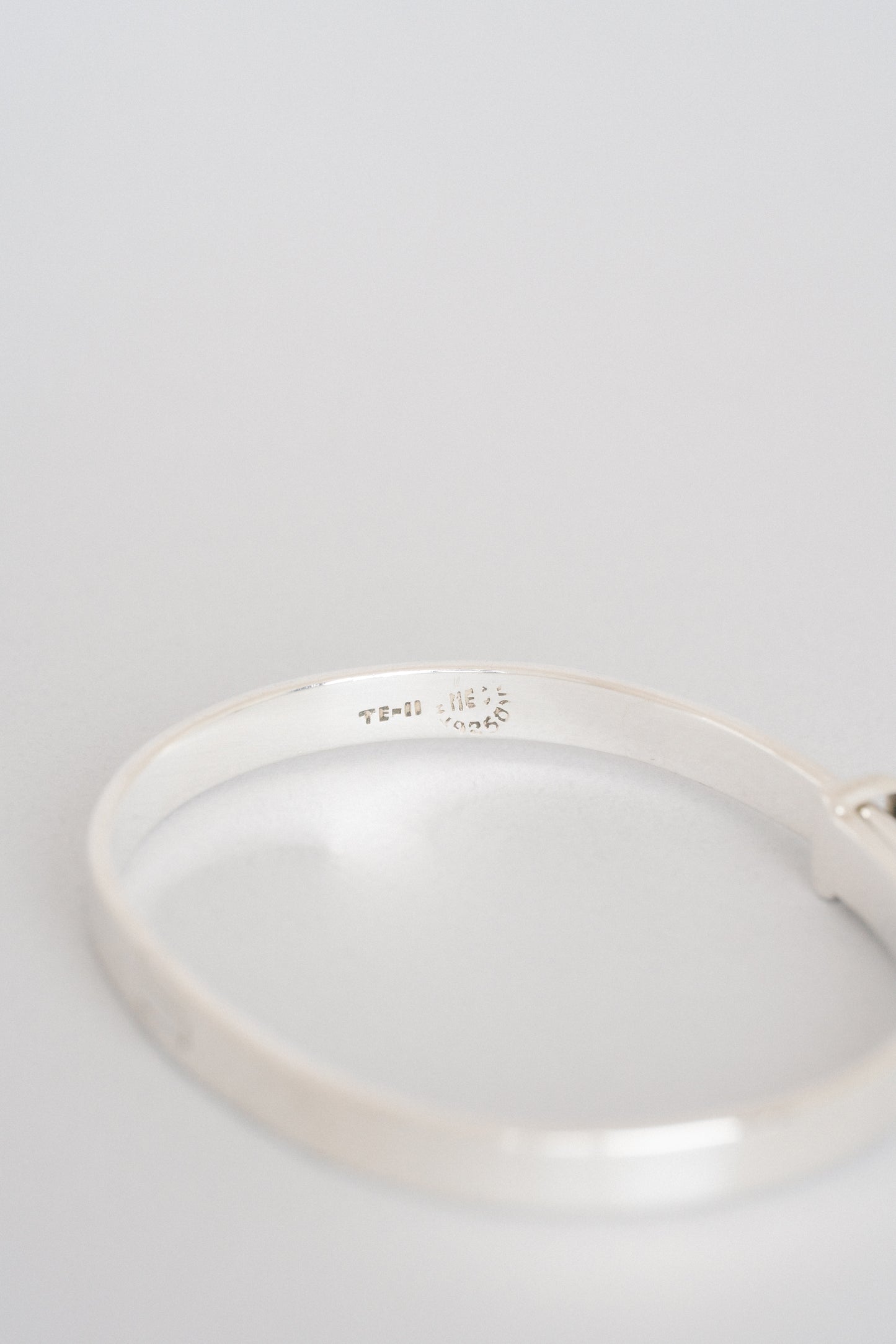 Minimal Line Bangle (Mexico)
